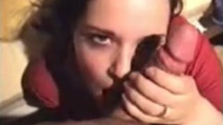 Tennage girl swallows cum